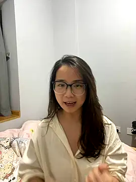 Hmm 0303 online show from December 18, 2:32 pm