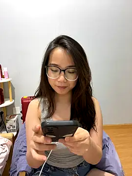 Hmm 0303 online show from December 5, 2:37 pm