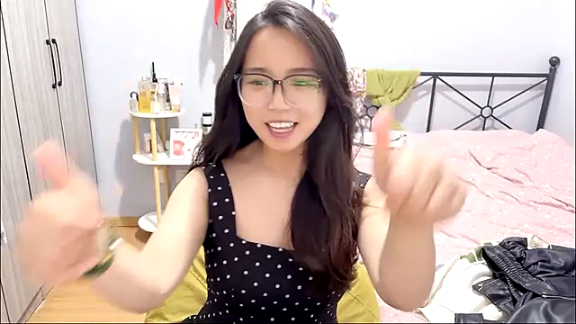 Hmm 0303 online show from April 14, 4:34 pm