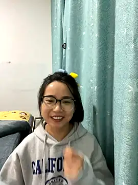 Hmm 0303 online show from November 12, 2:21 pm