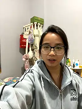 Hmm 0303 online show from November 27, 2:28 pm