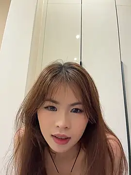 yang888403 online show from May 26, 8:34 am