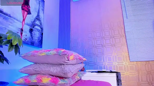 valen gill online show from December 14, 12:22 pm