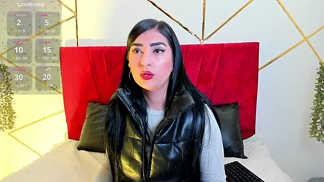 Paris Evans  online show from January 16, 12:20 pm