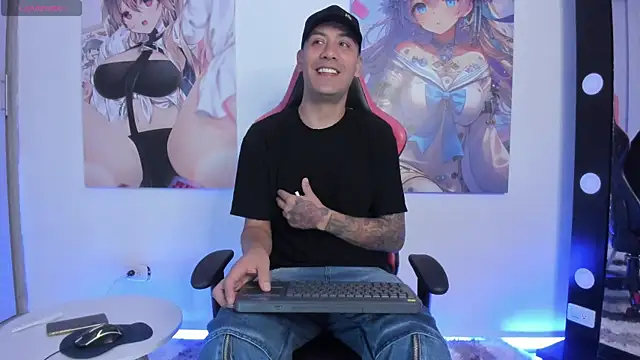 Snapshot of thiago-collins16 chatting on November 7, 12:10 pm thiago-collins16 online show from November 7, 12:10 pm