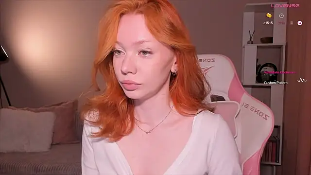 Elisahsthetics online show from April 5, 12:17 am