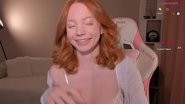 Elisahsthetics online show from February 7, 11:46 pm