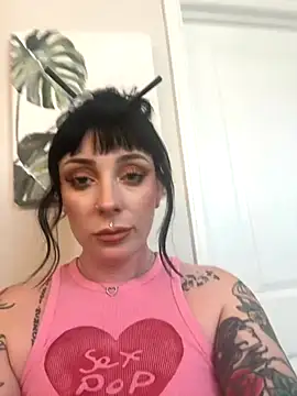 LoveDovexxx online show from November 6, 7:40 pm