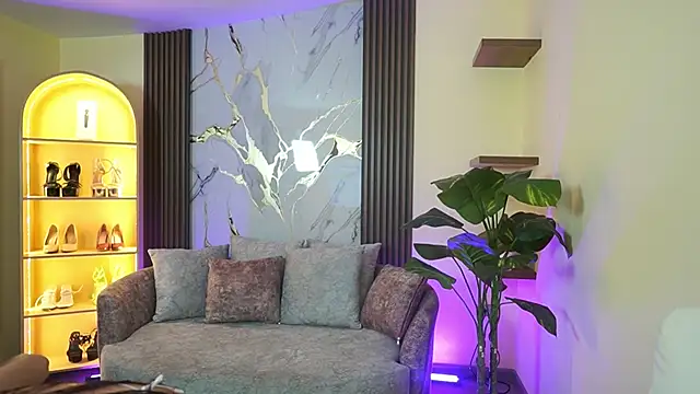 TessaaFox online show from February 7, 11:40 am