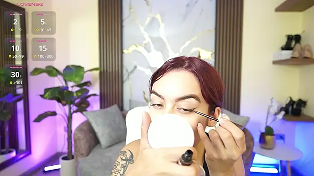 Snapshot of TessaaFox chatting on January 9, 11:39 am TessaaFox online show from January 9, 11:39 am