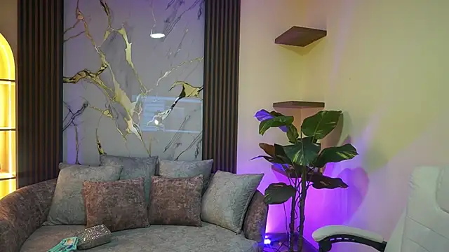 TessaaFox online show from February 24, 1:01 pm