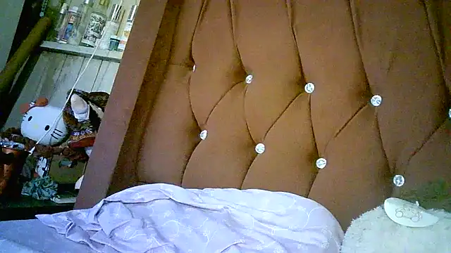 Zulreyna online show from March 27, 2:31 am