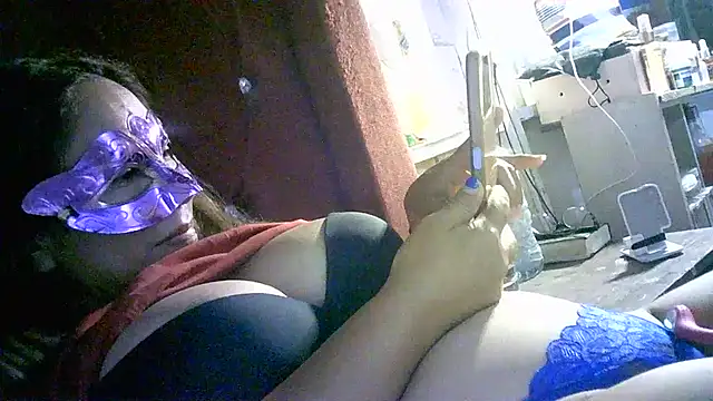 Zulreyna online show from May 2, 4:07 am