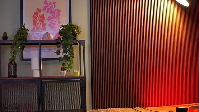 RavennaDArcy online show from December 19, 7:16 pm