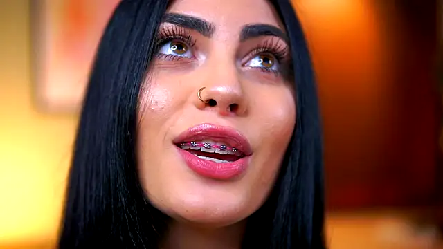 RavennaDArcy online show from November 24, 8:09 pm