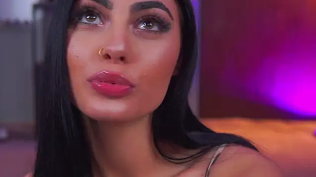 Snapshot of RavennaDArcy chatting on January 16, 7:51 pm RavennaDArcy online show from January 16, 7:51 pm