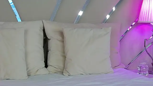 IvyNox online show from March 7, 7:19 pm