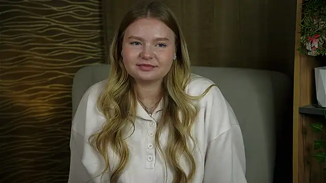 Snapshot of TorieDeeb chatting on November 6, 6:06 am TorieDeeb online show from November 6, 6:06 am