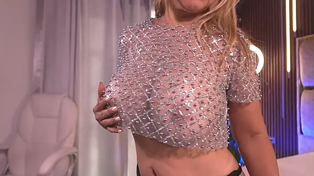 alicia xoxo online show from November 16, 2:55 pm