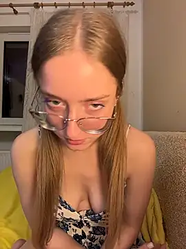 EveLunny online show from January 7, 3:11 am