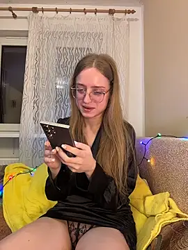 EveLunny online show from January 6, 1:31 am