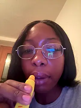 Snapshot of SwissMirelle chatting on November 7, 7:07 pm SwissMirelle online show from November 7, 7:07 pm