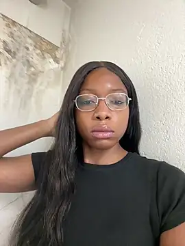 Snapshot of SwissMirelle chatting on November 8, 4:10 pm SwissMirelle online show from November 8, 4:10 pm