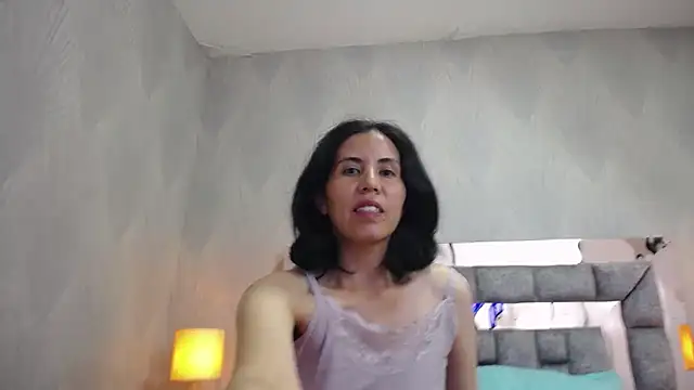 GiselaZivic online show from May 7, 6:33 pm