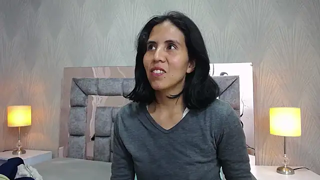 GiselaZivic online show from May 23, 1:10 pm