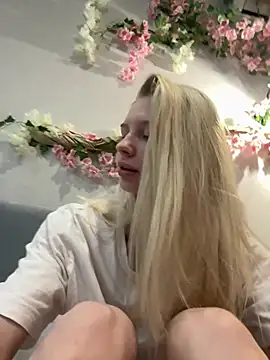 alice wond online show from February 26, 4:07 pm