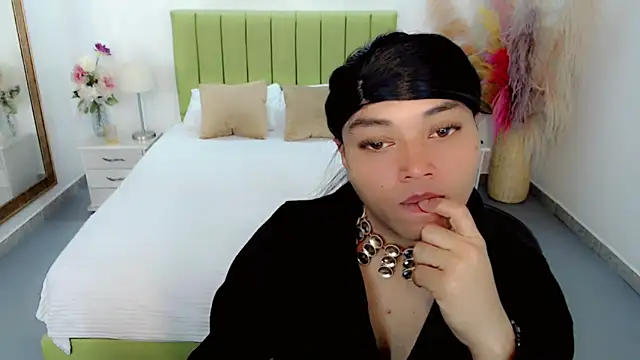 sebastian cruz  online show from March 15, 6:59 pm