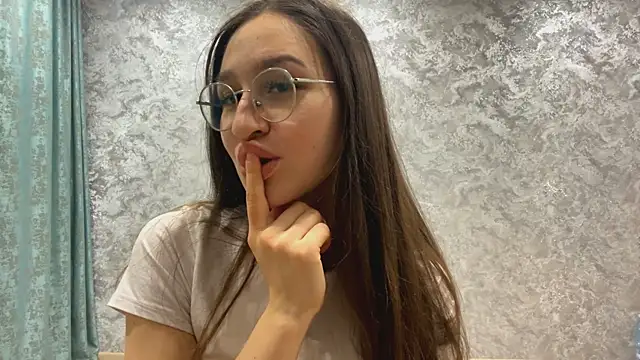 Snapshot of SofiYong chatting on November 6, 4:11 pm SofiYong online show from November 6, 4:11 pm