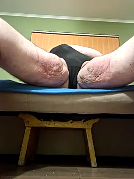 Snapshot of Grase44 chatting on June 16, 8:53 pm Grase44 online show from June 16, 8:53 pm