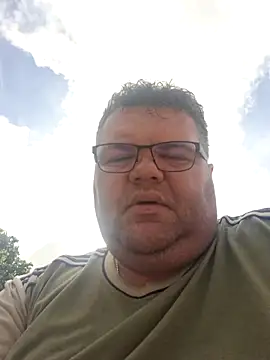 Snapshot of Grase44 chatting on June 7, 7:35 am Grase44 online show from June 7, 7:35 am