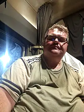 Snapshot of Grase44 chatting on May 9, 9:51 pm Grase44 online show from May 9, 9:51 pm