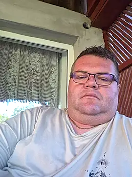 Snapshot of Grase44 chatting on June 19, 4:40 am Grase44 online show from June 19, 4:40 am