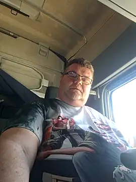 Snapshot of Grase44 chatting on May 6, 4:33 pm Grase44 online show from May 6, 4:33 pm