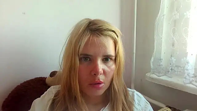 HornyElena online show from April 9, 4:24 pm