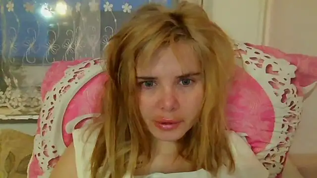 HornyElena online show from February 9, 4:16 pm