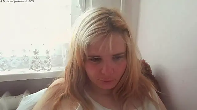 Snapshot of HornyElena chatting on May 17, 4:18 pm HornyElena online show from May 17, 4:18 pm