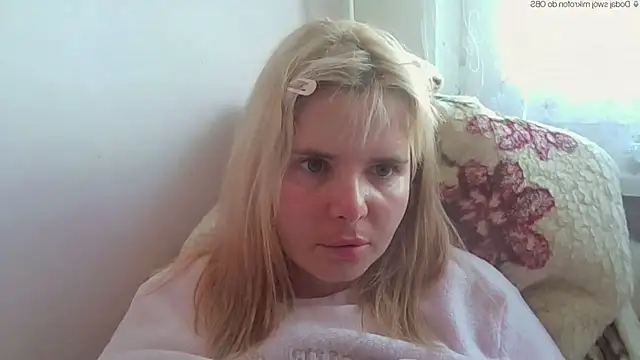 Snapshot of HornyElena chatting on May 11, 4:04 pm HornyElena online show from May 11, 4:04 pm