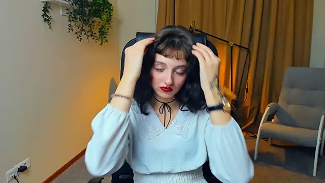 Snapshot of JannLedain chatting on November 6, 12:31 pm JannLedain online show from November 6, 12:31 pm