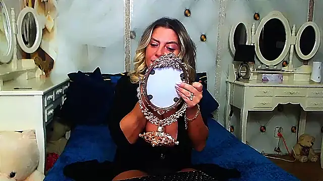 xplayfullblondexx online show from November 7, 6:07 am