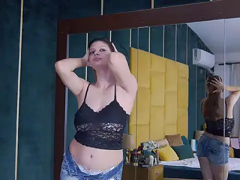 DiamondAlena online show from November 10, 7:35 am