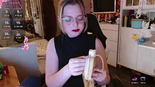 dominyantrix online show from November 15, 10:58 pm