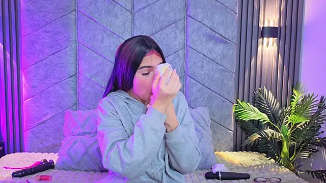  ViolletteNoir  online show from November 30, 8:59 am