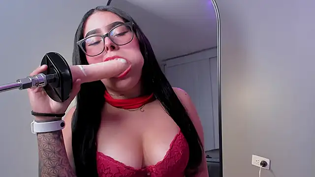 Amy whittee online show from December 21, 6:31 pm