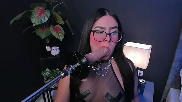 Amy whittee online show from March 30, 3:52 am