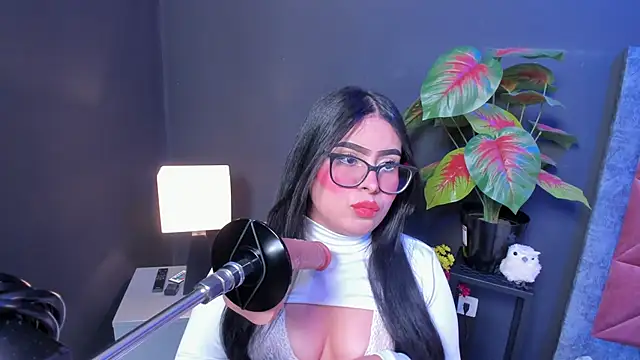 Amy whittee online show from April 4, 3:46 am