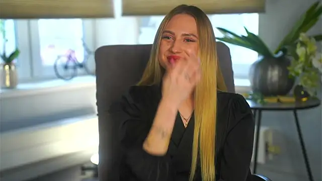 FreidaLerew online show from November 6, 5:11 am